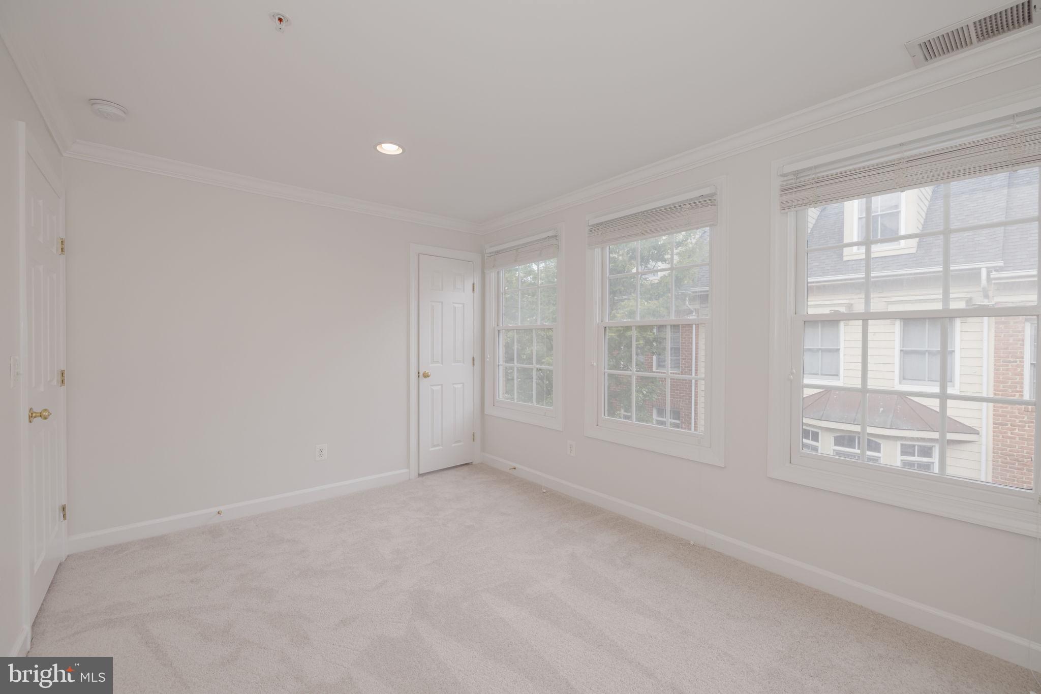 CAMERON STATION - Residential Lease