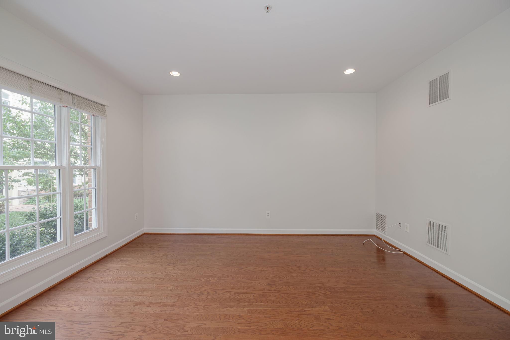 CAMERON STATION - Residential Lease