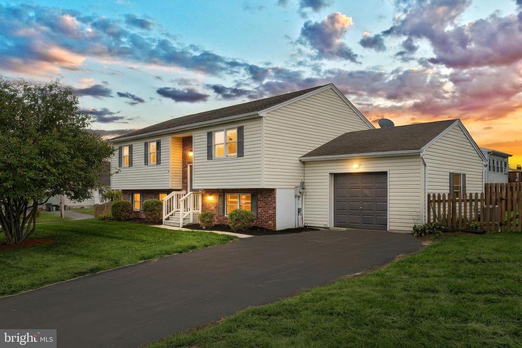 Photo of 3110 Pineview Drive, DOVER, PA 17315 (MLS # PAYK2090882)