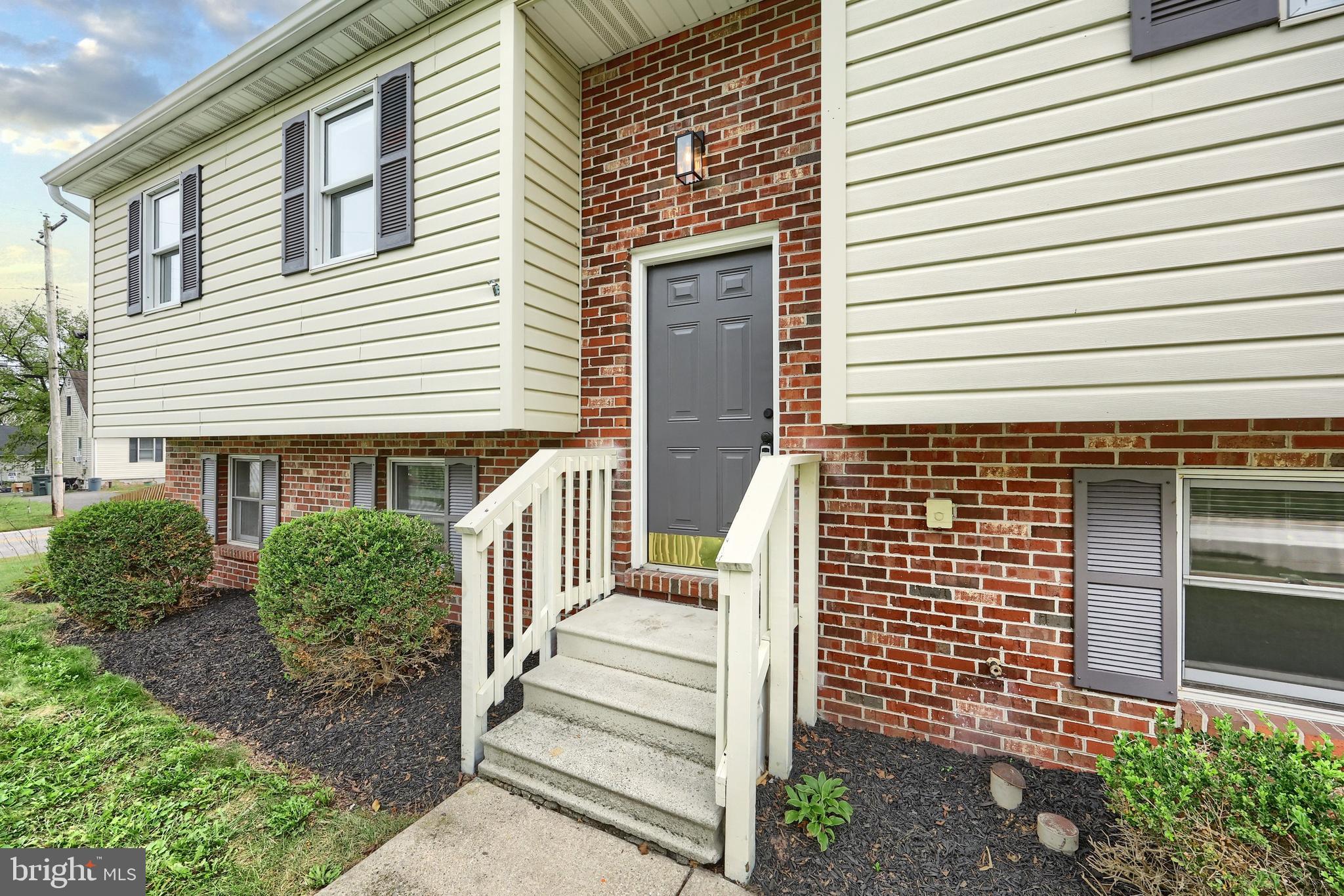 3110 PINEVIEW DRIVE