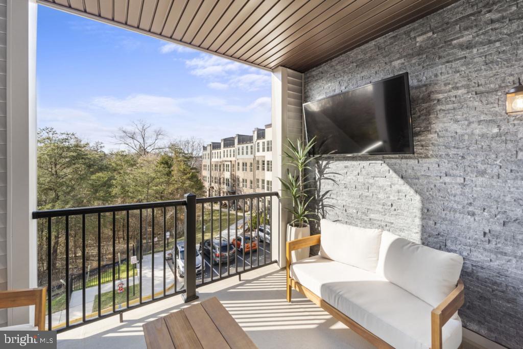 DULLES TECHNOLOGY - Residential