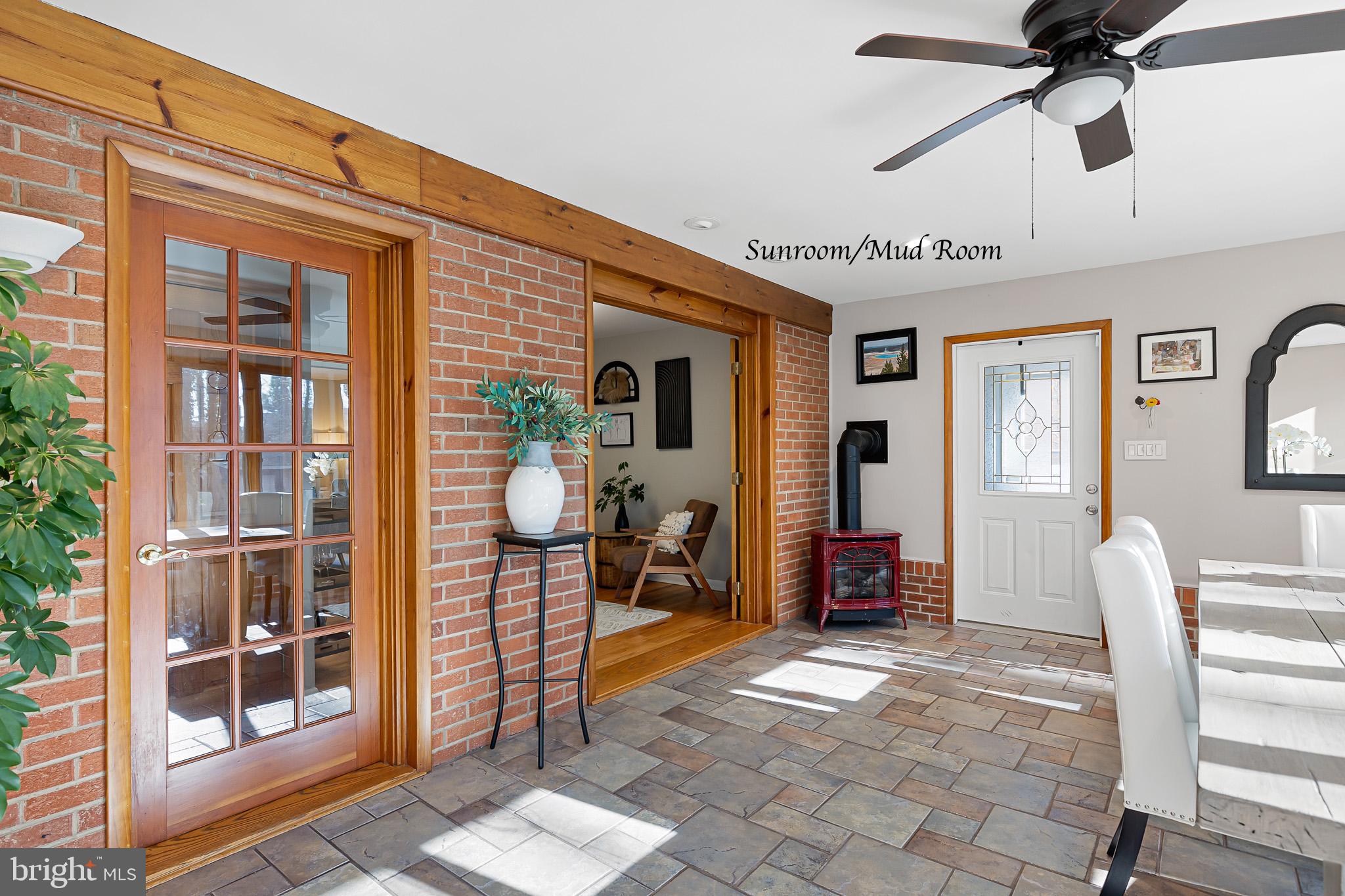 KINGSTON ACRES - Residential