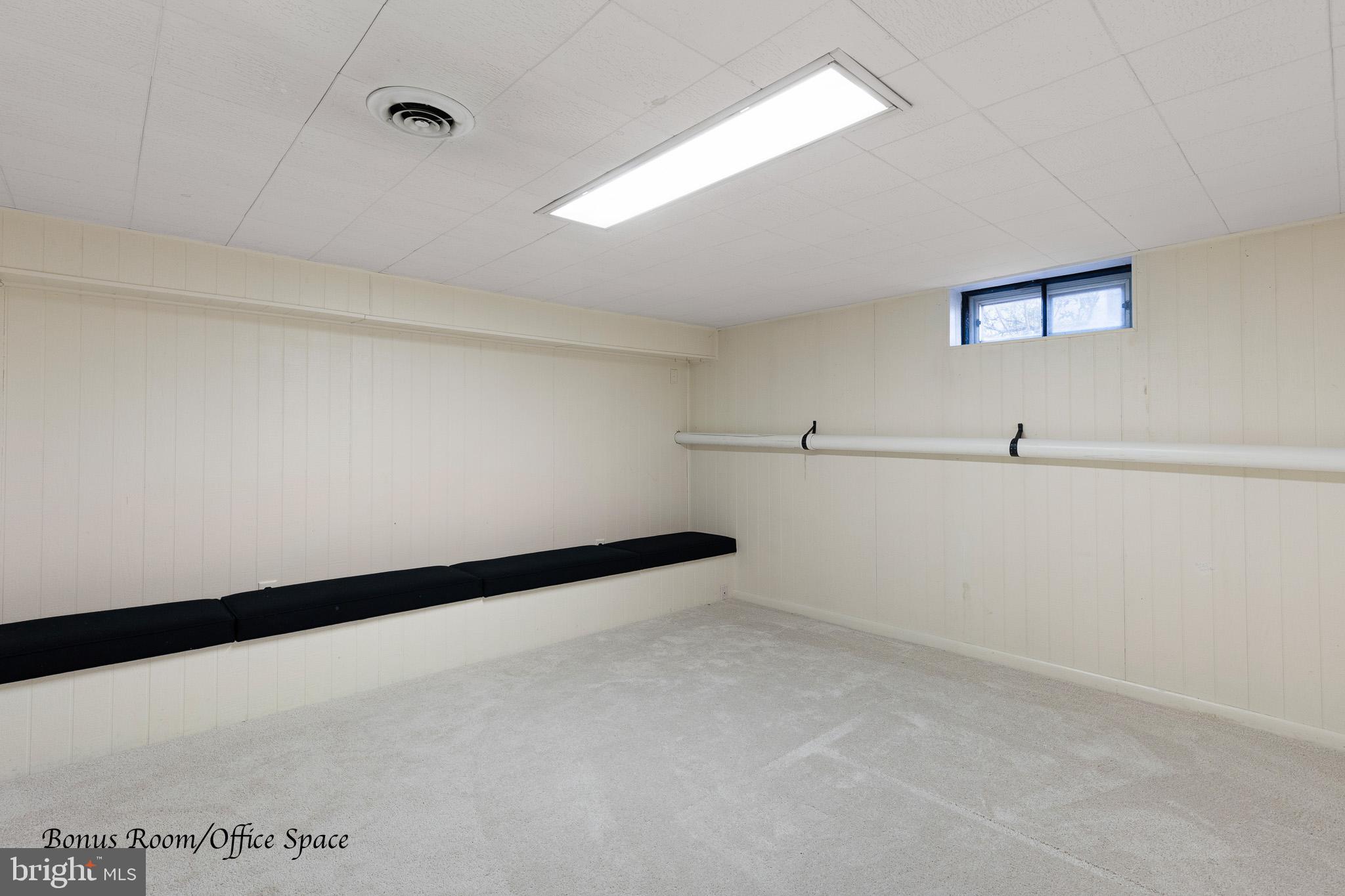 KINGSTON ACRES - Residential