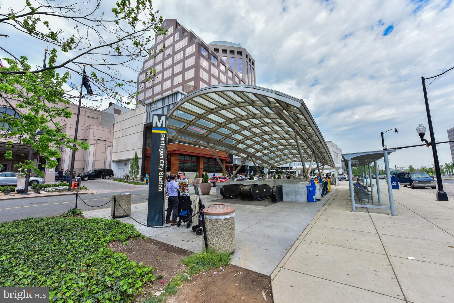 DOUGLAS PARK - Residential Lease