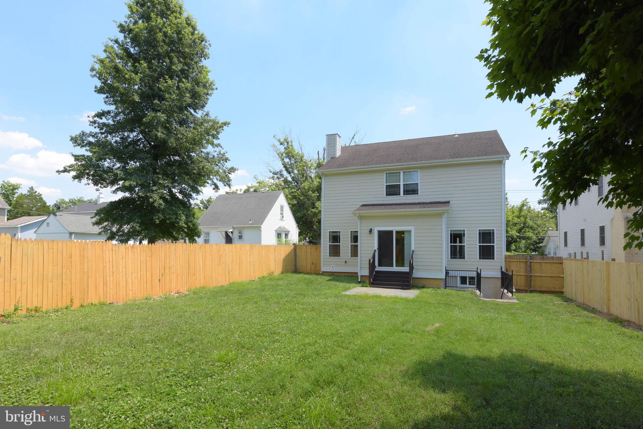 DOUGLAS PARK - Residential Lease