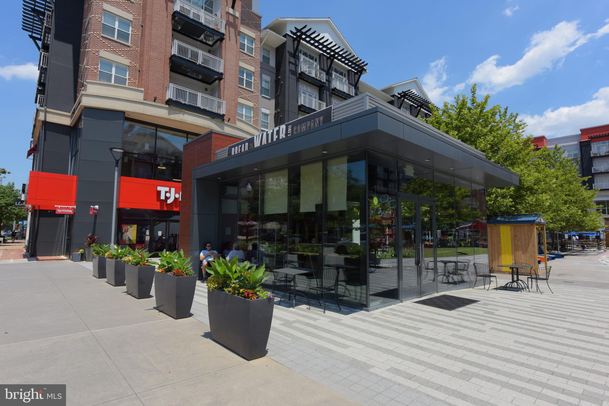 DOUGLAS PARK - Residential Lease