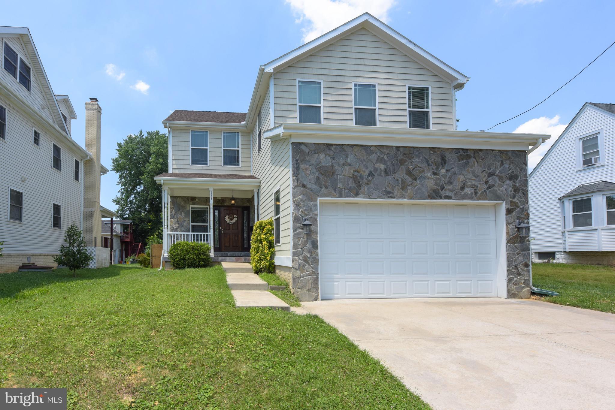 DOUGLAS PARK - Residential Lease