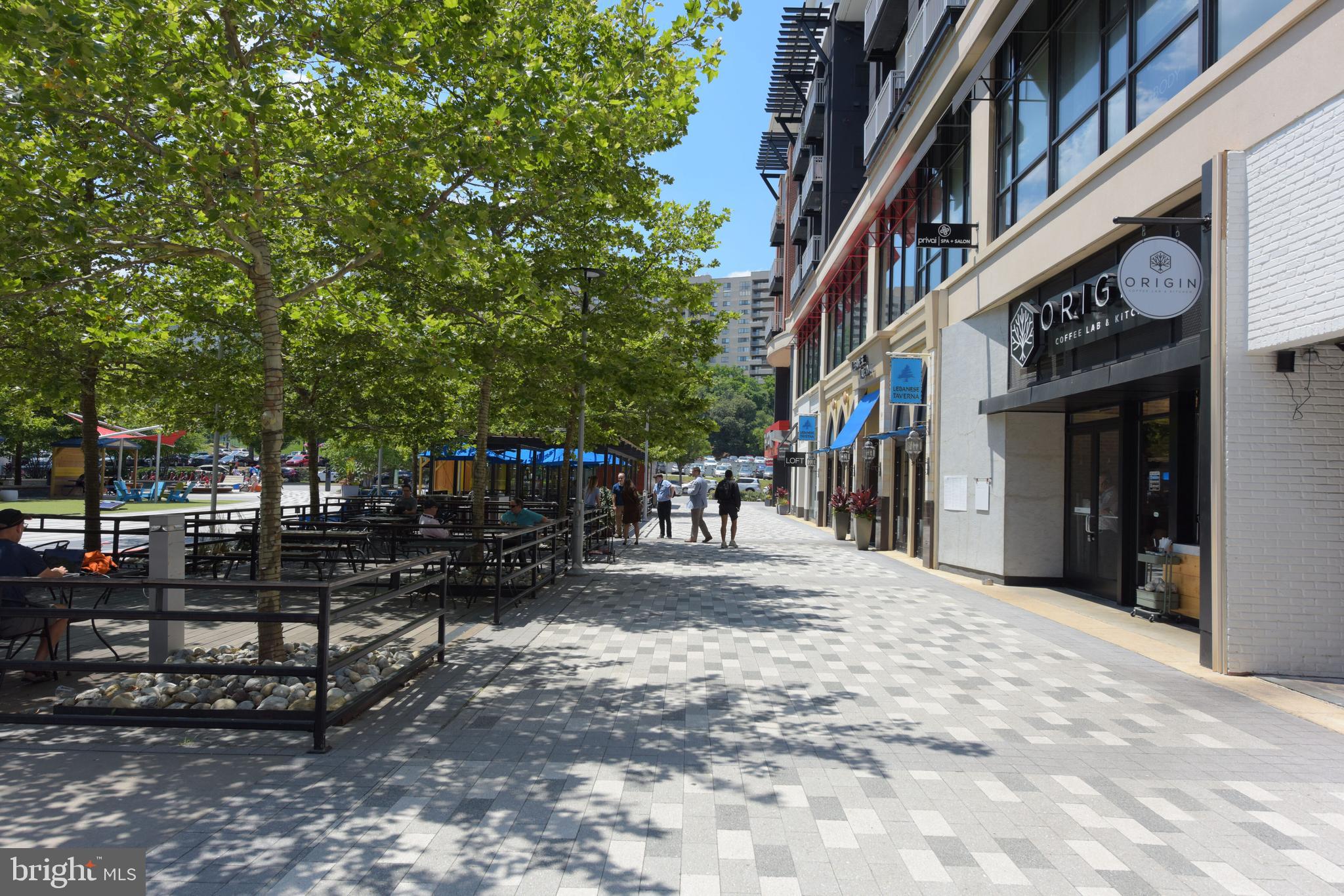 DOUGLAS PARK - Residential Lease