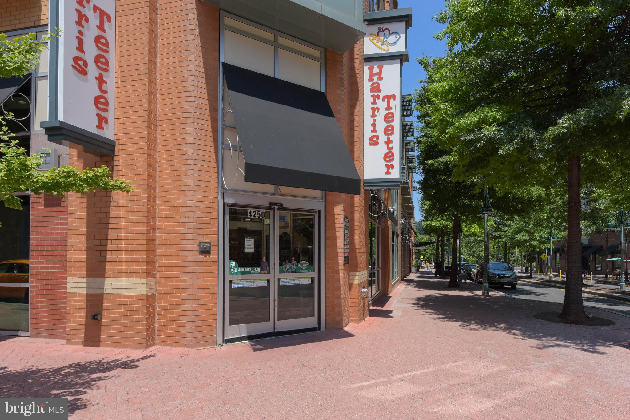 DOUGLAS PARK - Residential Lease