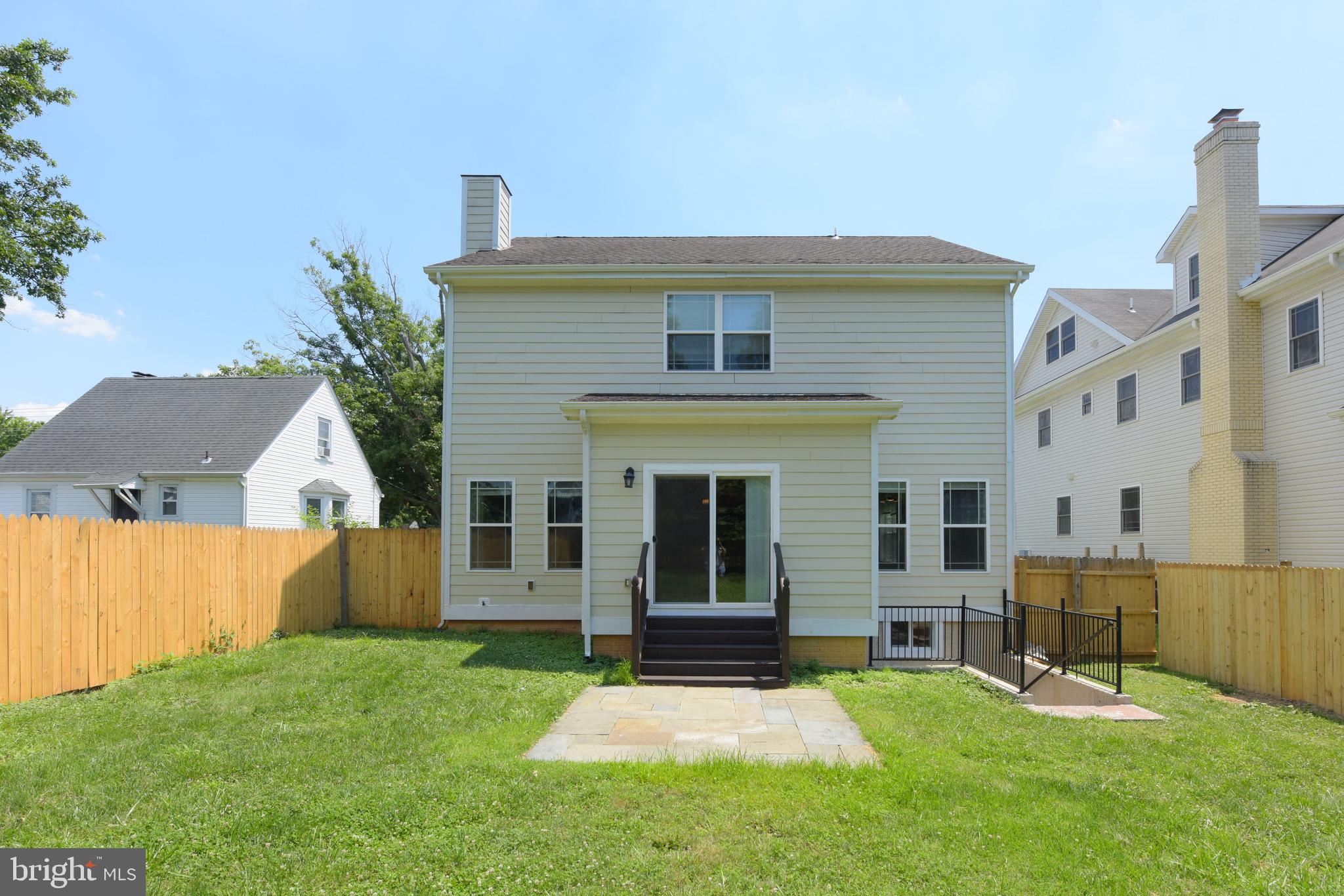 DOUGLAS PARK - Residential Lease