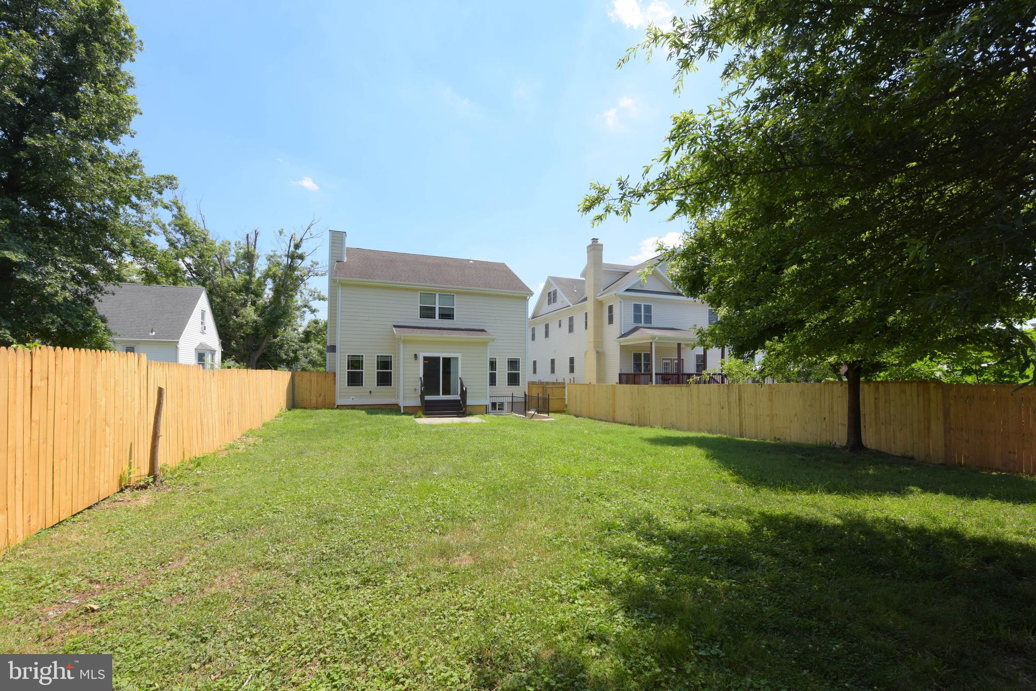 DOUGLAS PARK - Residential Lease