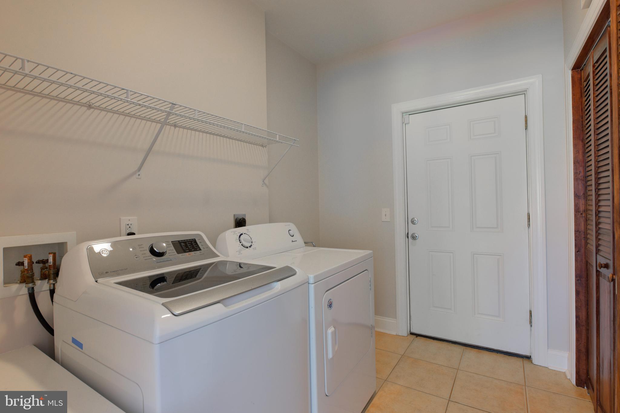 DOUGLAS PARK - Residential Lease