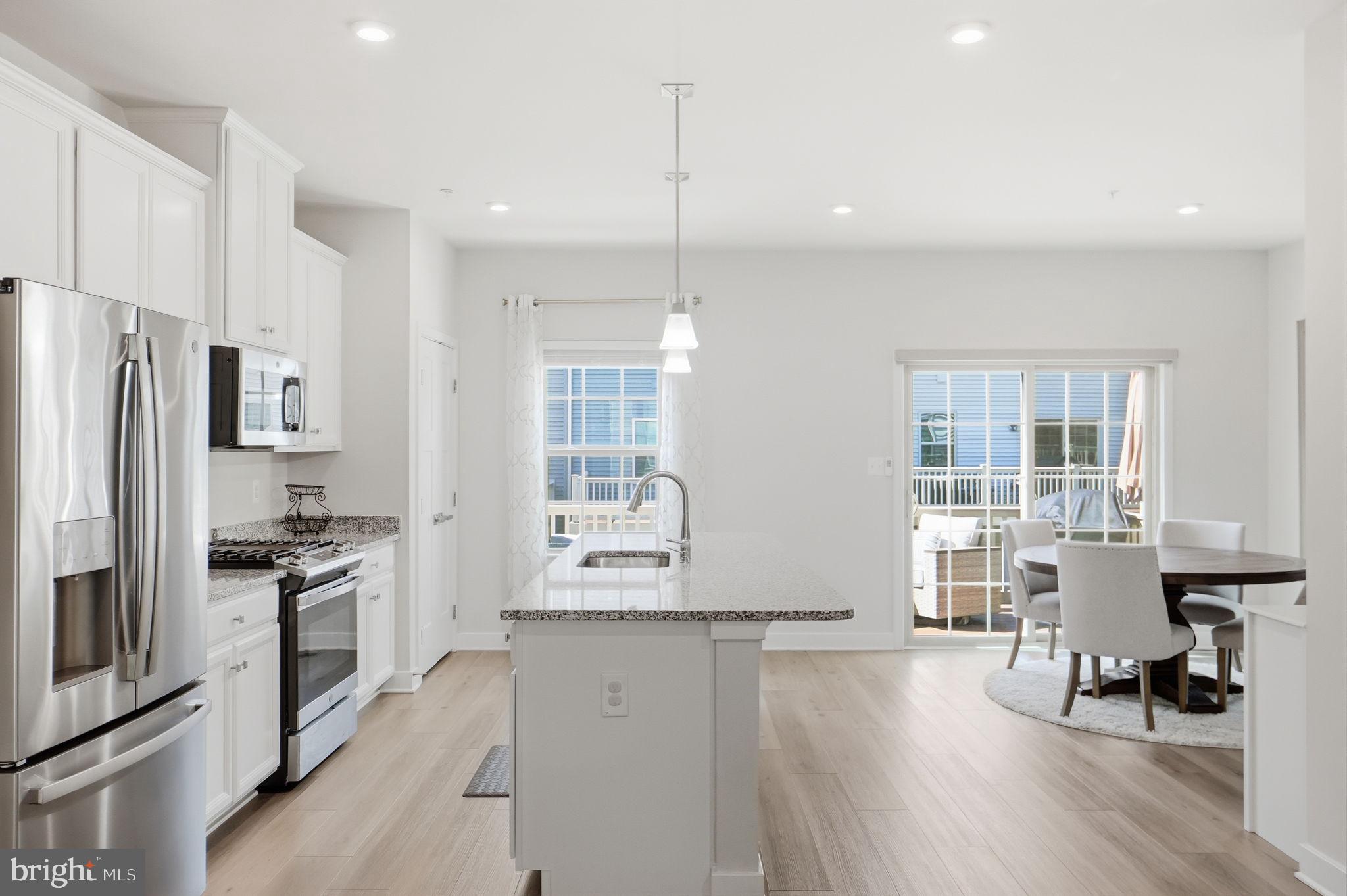 8805 SYBIL LANE