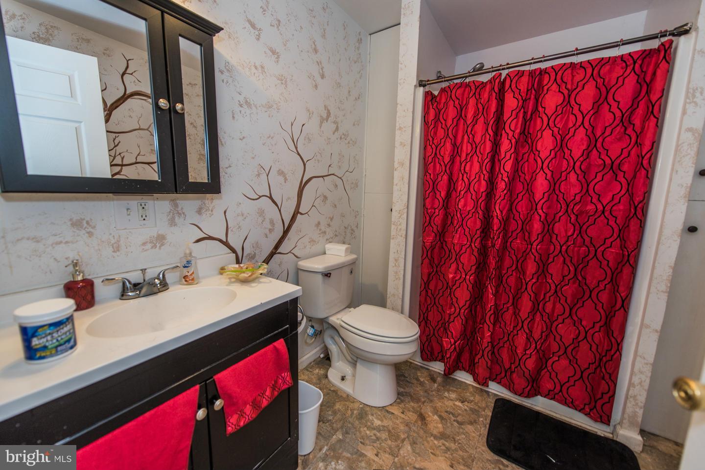 SWAN POND - Residential