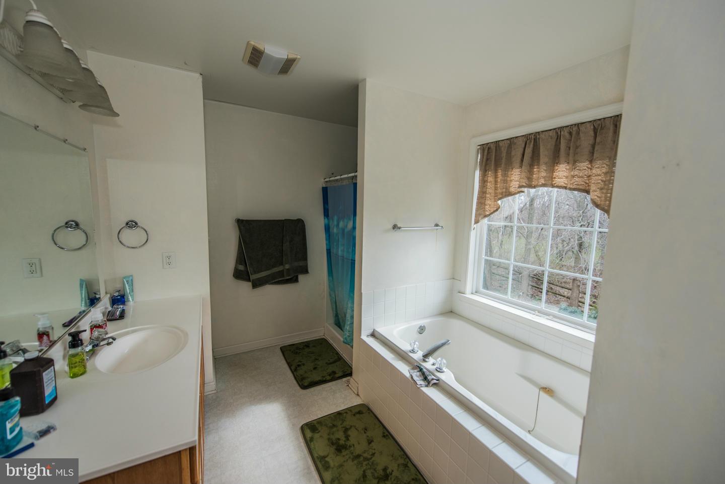 SWAN POND - Residential