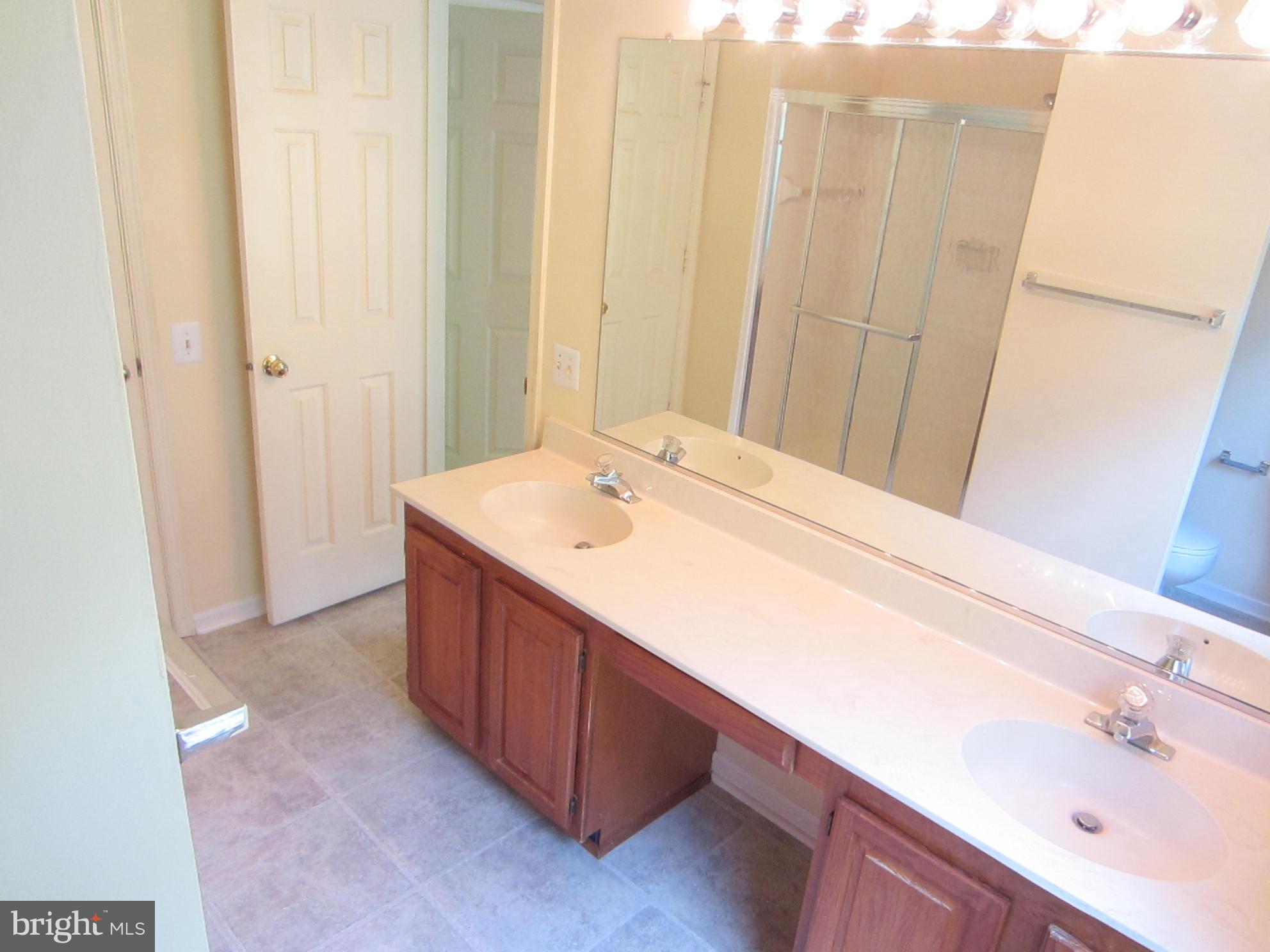 WOODSTONE - Residential Lease