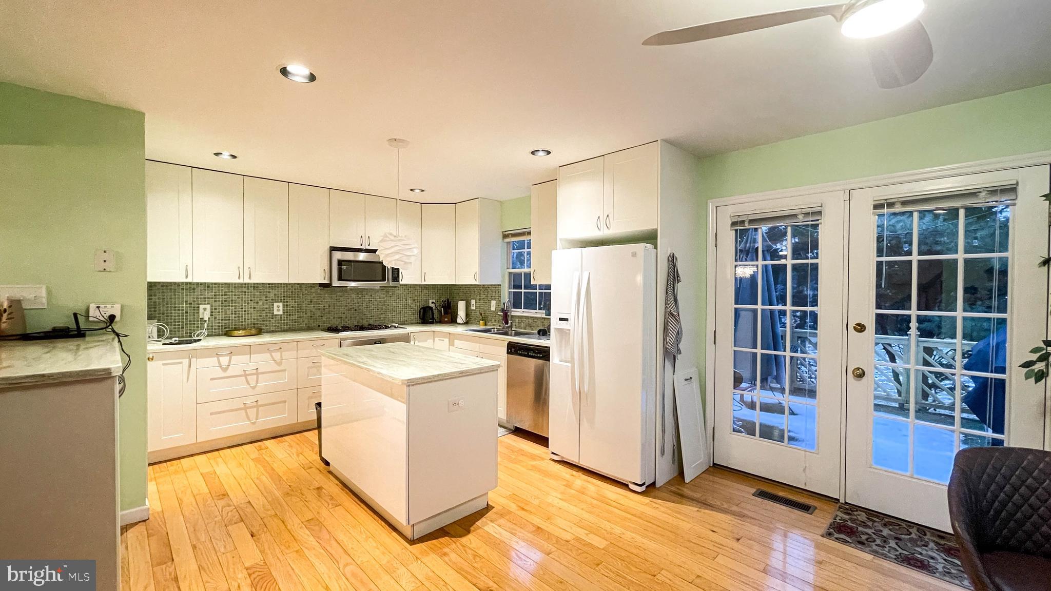 FERNSHIRE FARMS - Residential Lease