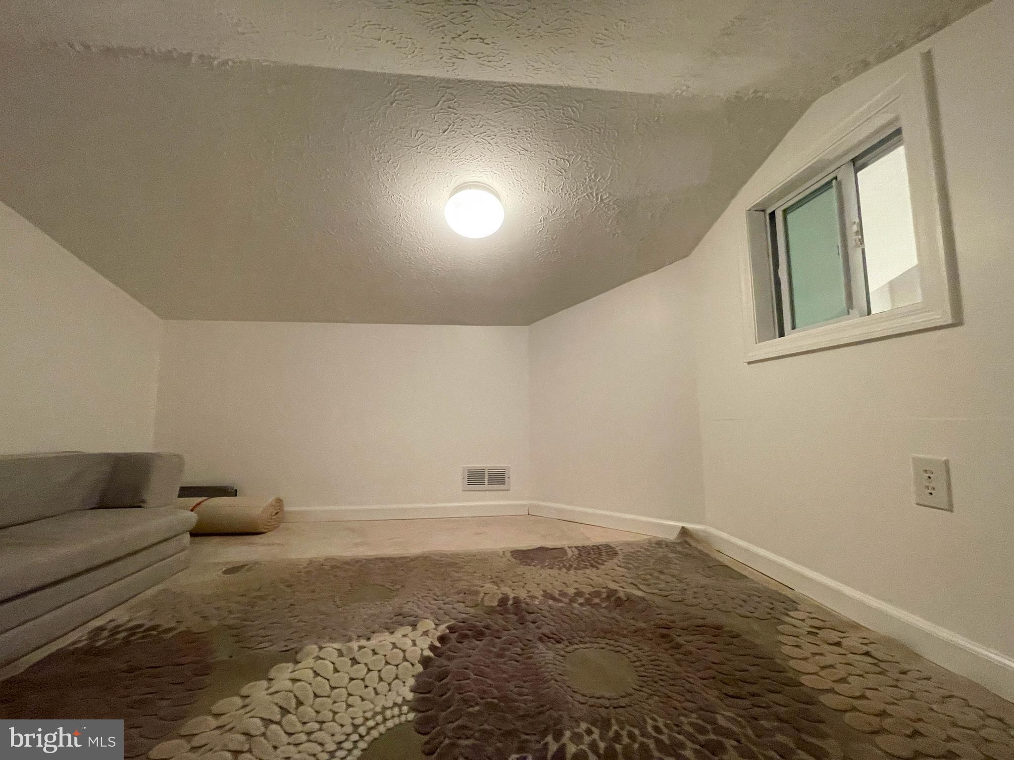 FERNSHIRE FARMS - Residential Lease