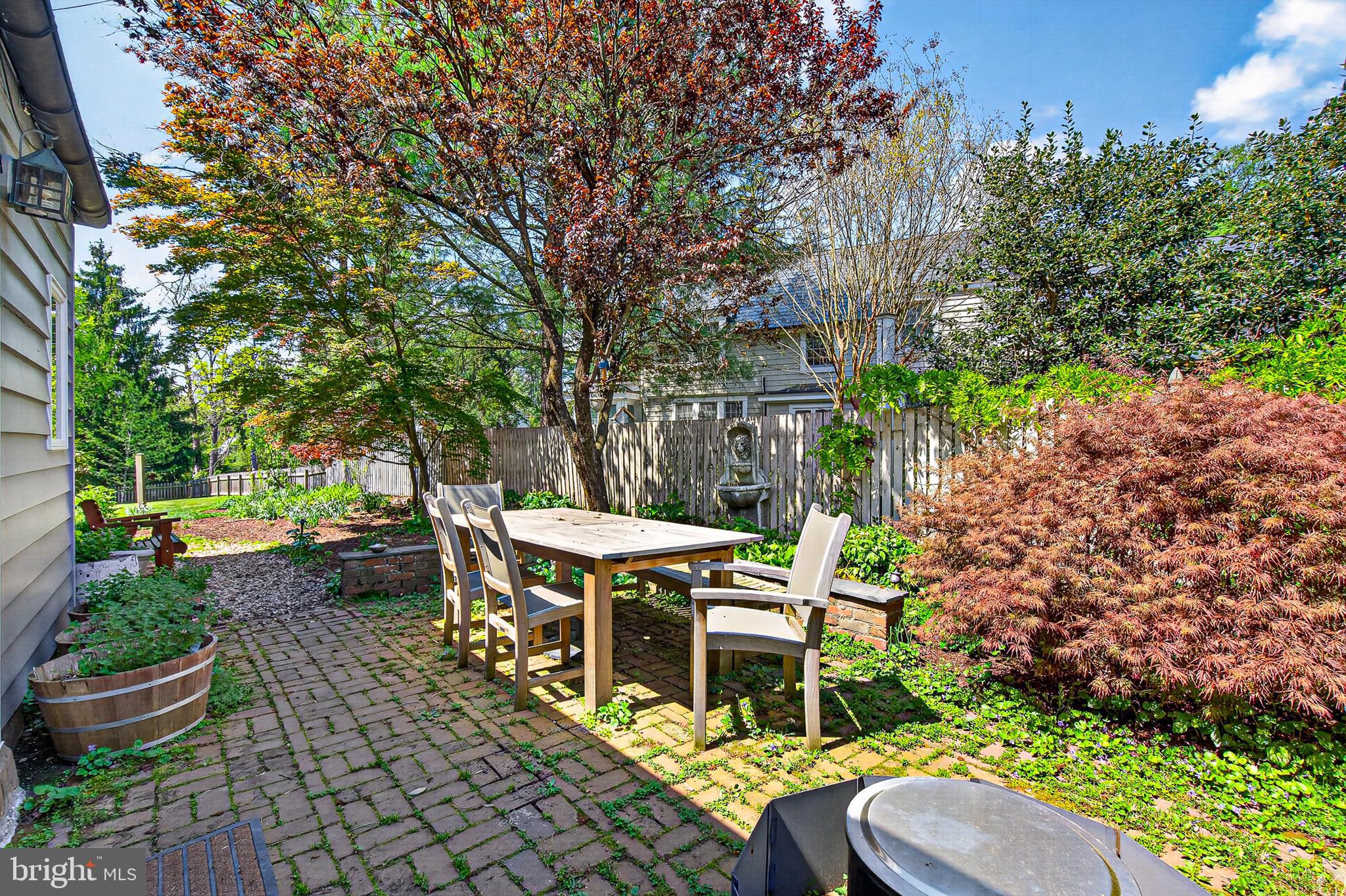 POPLAR HILL - Residential