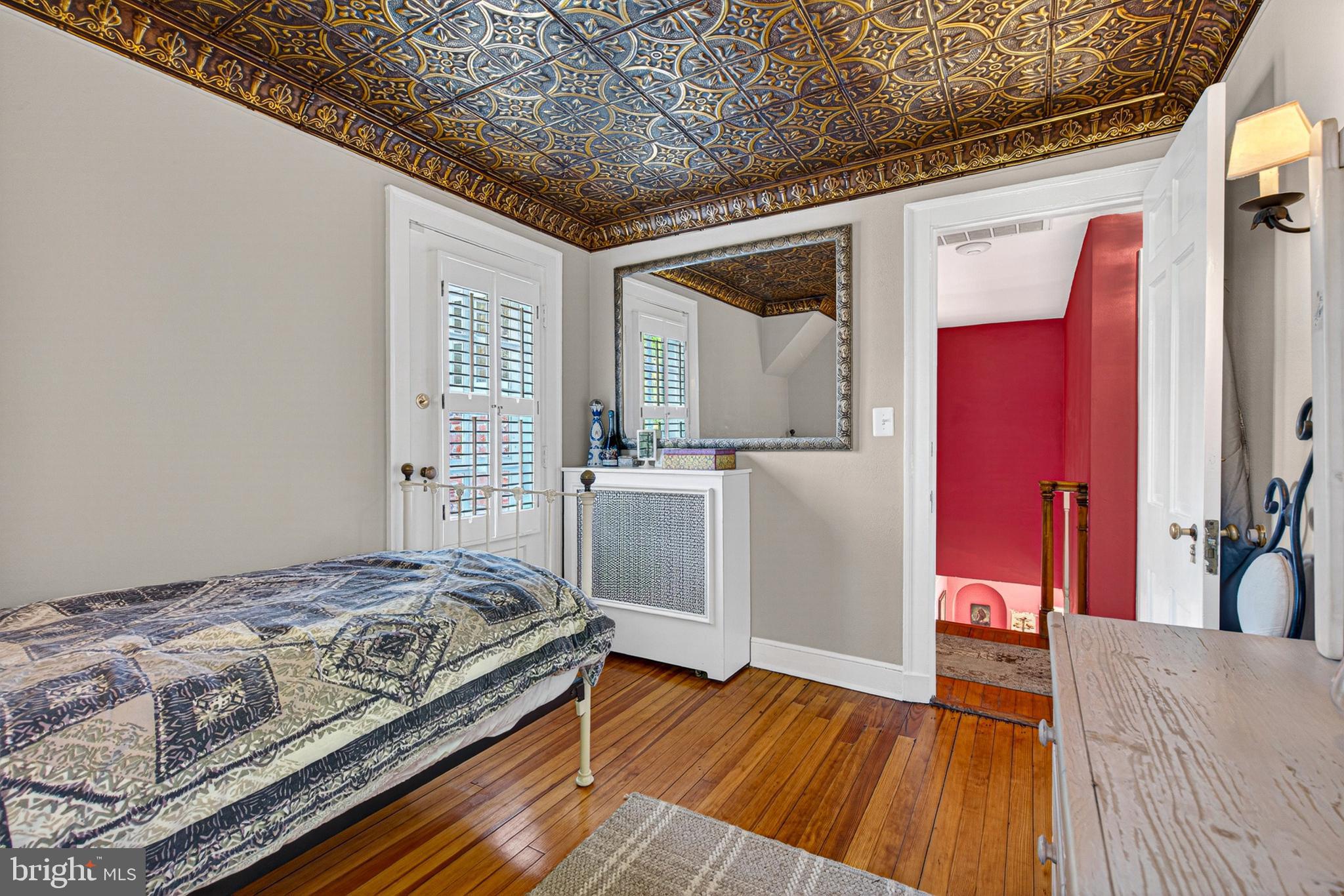 POPLAR HILL - Residential