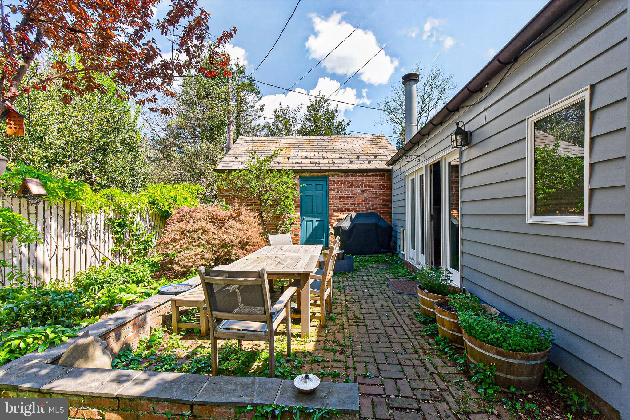 POPLAR HILL - Residential