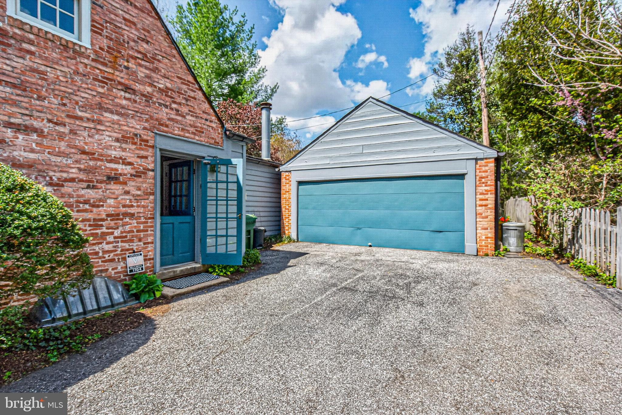 POPLAR HILL - Residential