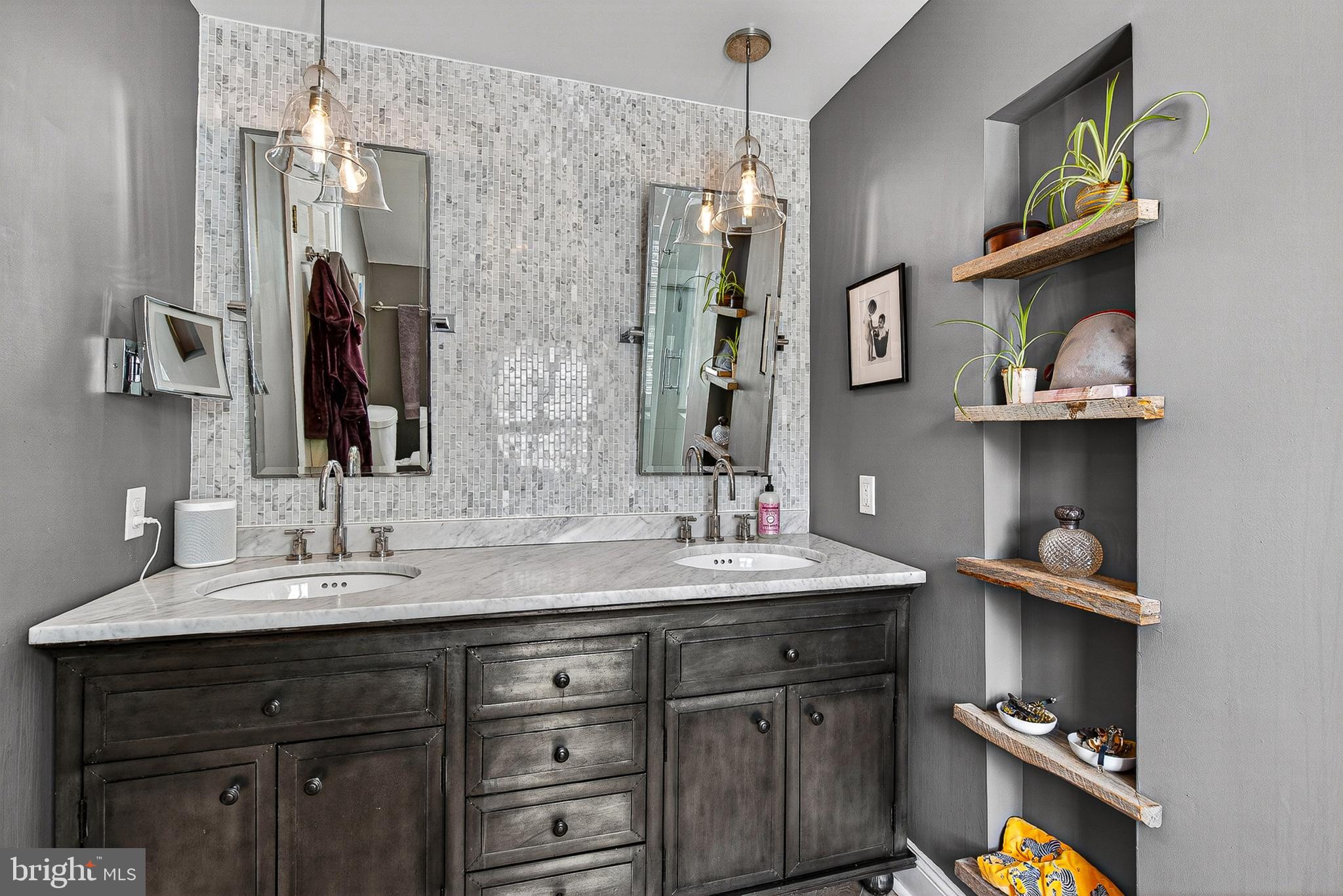 POPLAR HILL - Residential