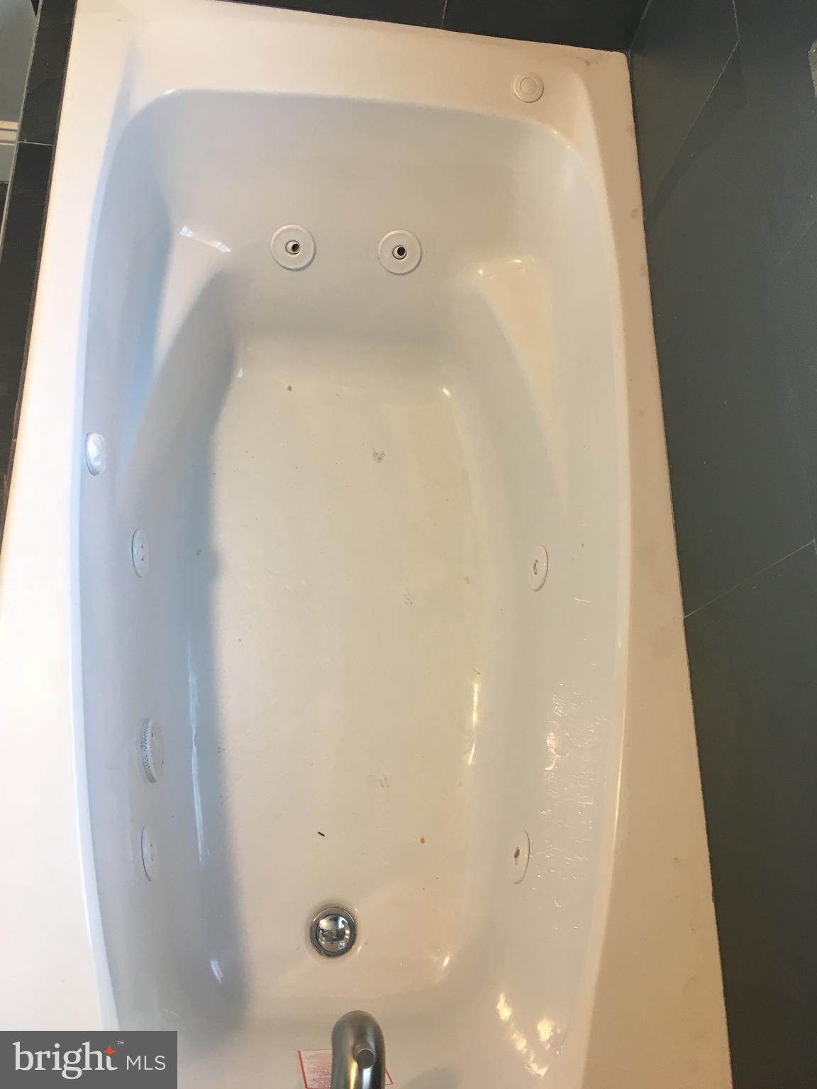 TEN ACRES - Residential