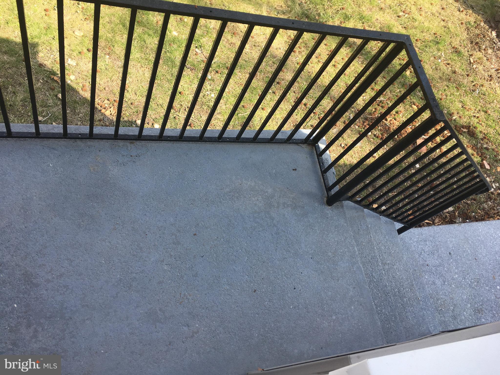 TEN ACRES - Residential