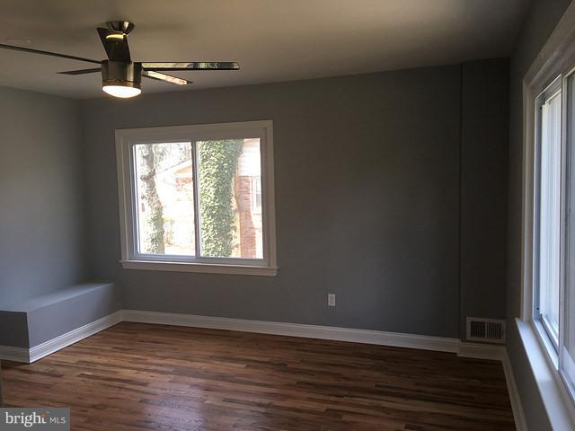 TEN ACRES - Residential