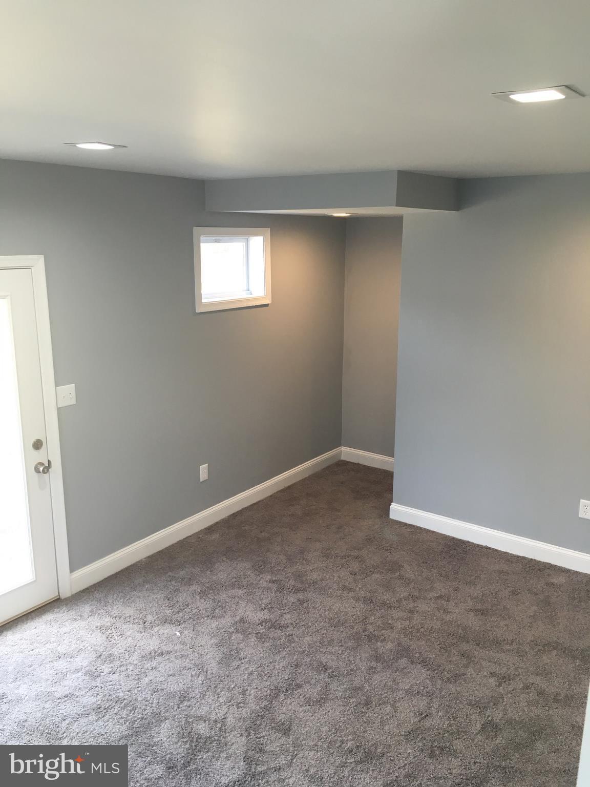 TEN ACRES - Residential