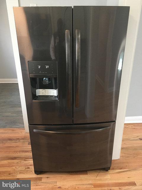 TEN ACRES - Residential