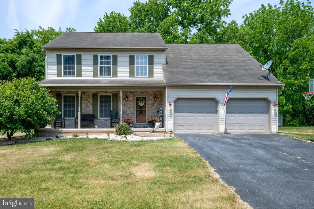 Photo of 214 HOLLY LN, LANCASTER, PA 17602 (MLS # PALA2035862)