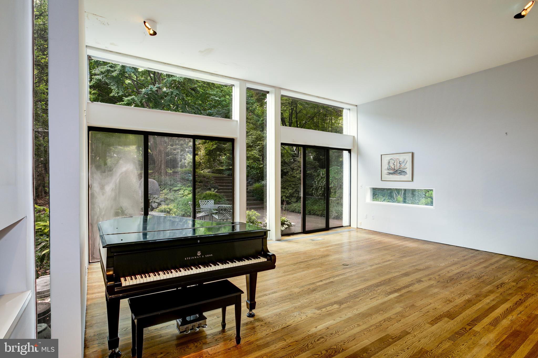 CLEVELAND PARK - Residential