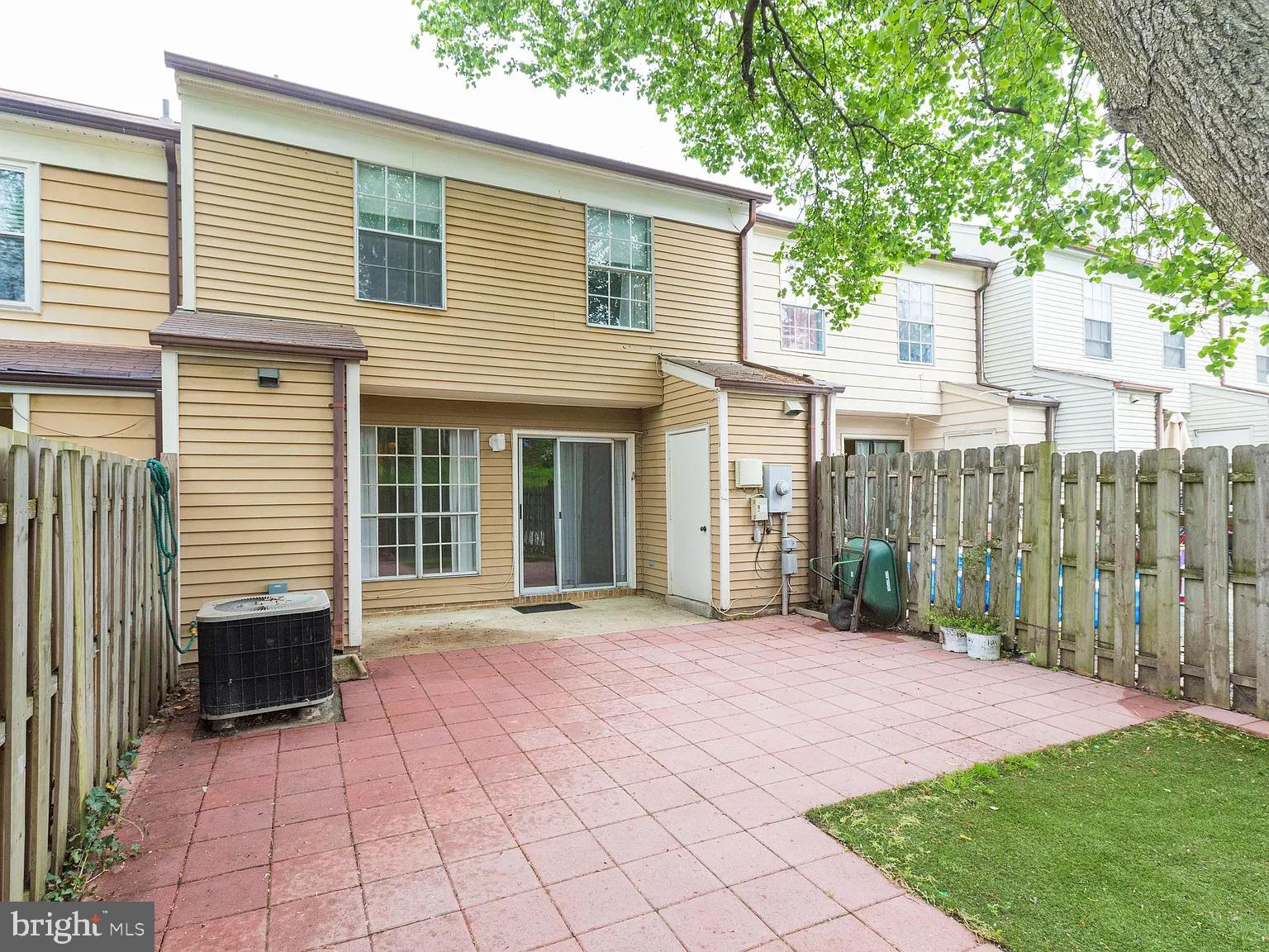 PINEWOOD SOUTH - Residential Lease