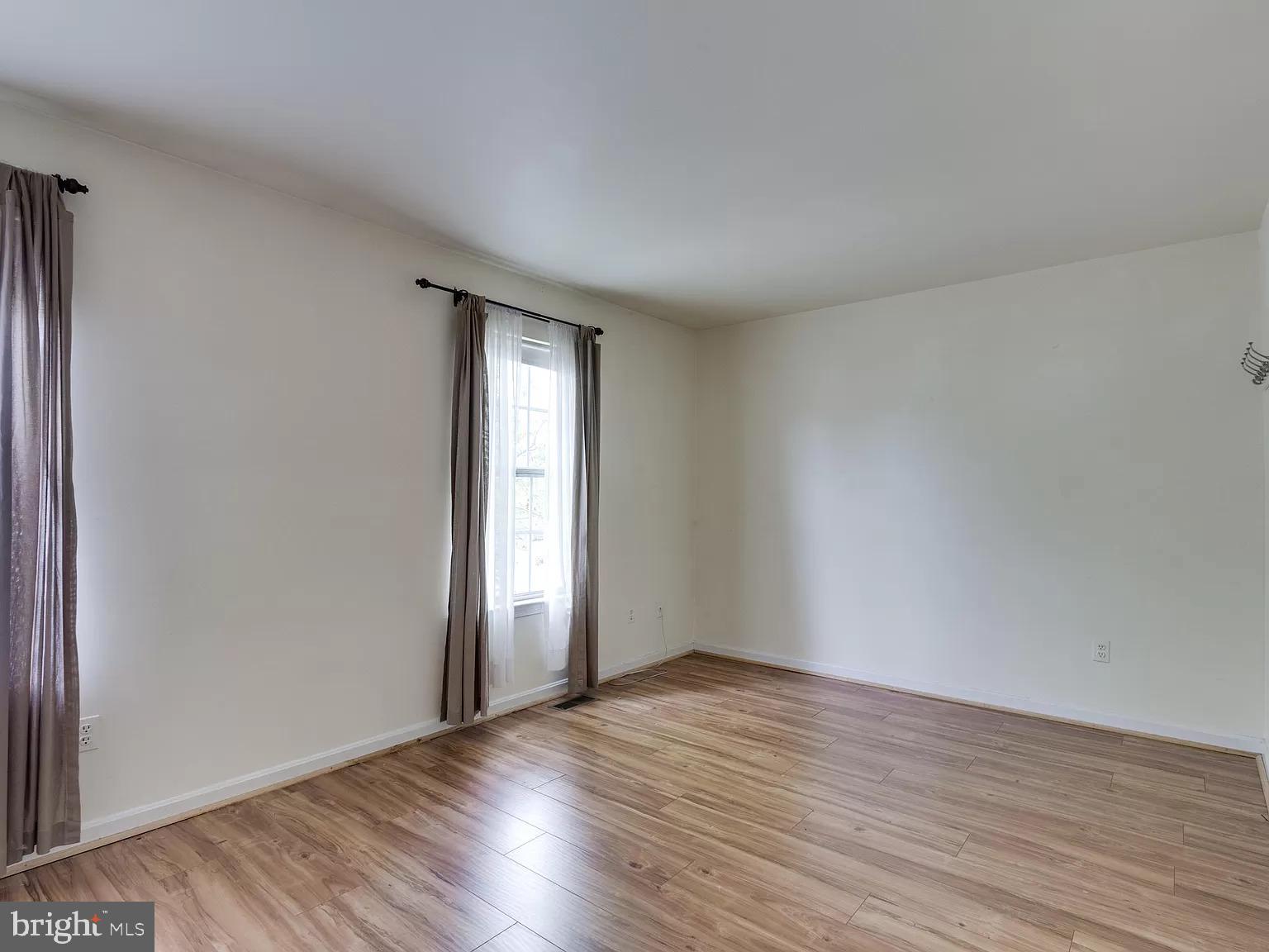 PINEWOOD SOUTH - Residential Lease