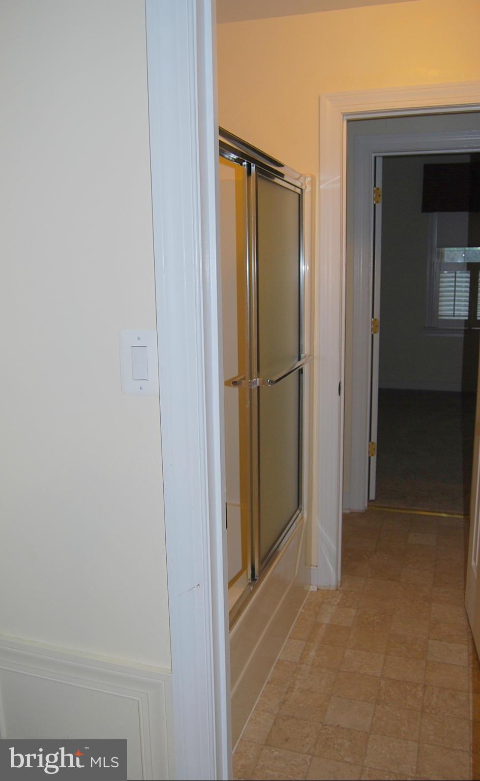 COLLEGE HILL TOWNHOMES - Residential