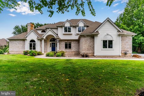 Homes For Sale - 3 Woburn Abbey Avenue<br/> CAMP HILL, PA 17011