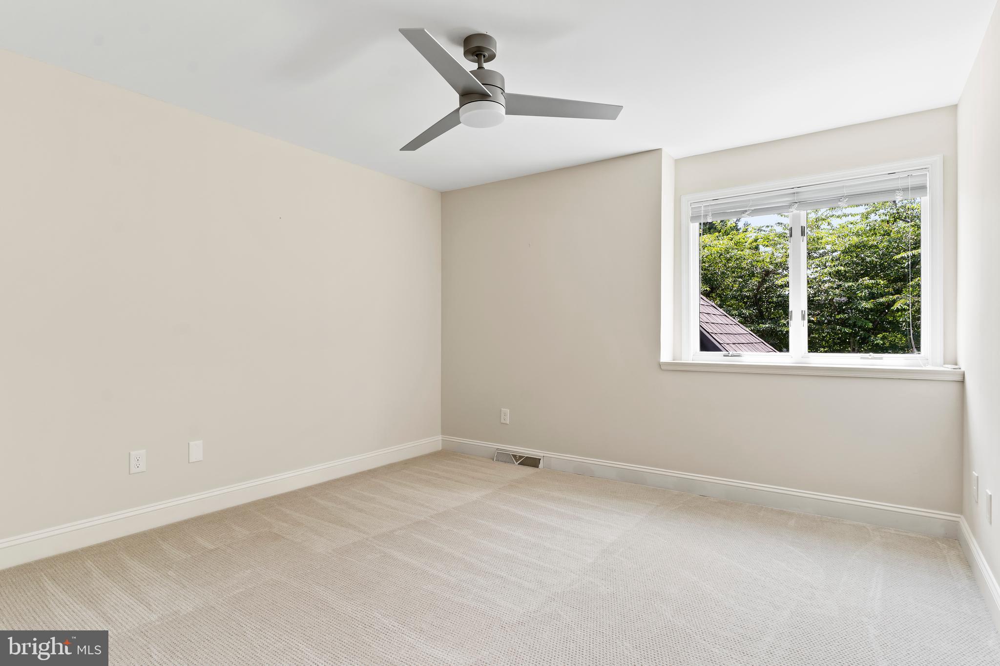 FLORIBUNDA - Residential