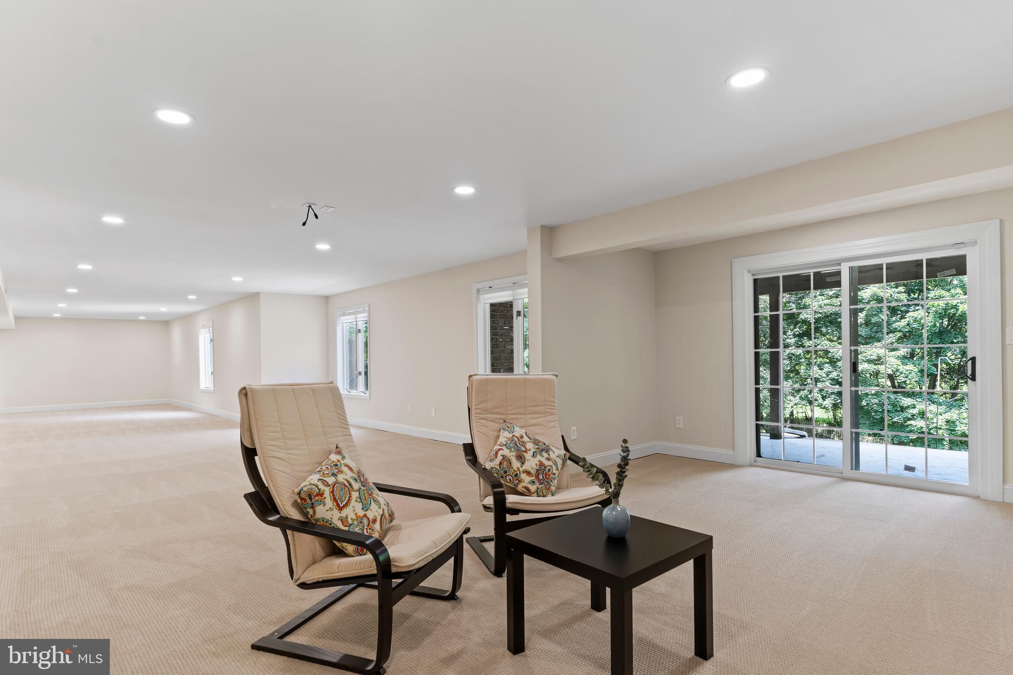 FLORIBUNDA - Residential