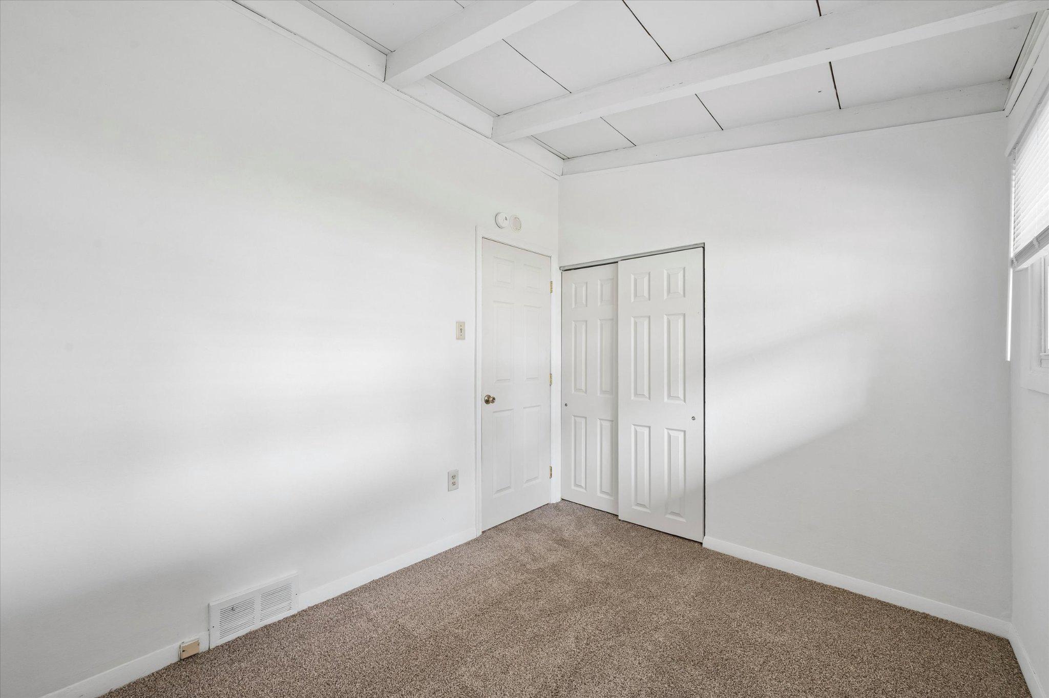 VILLAGE GREEN - Residential