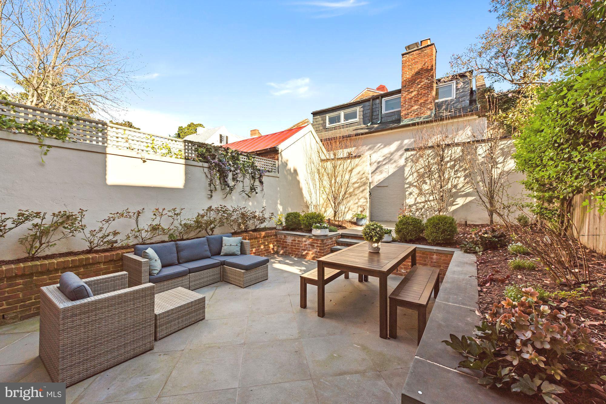 GEORGETOWN - Residential