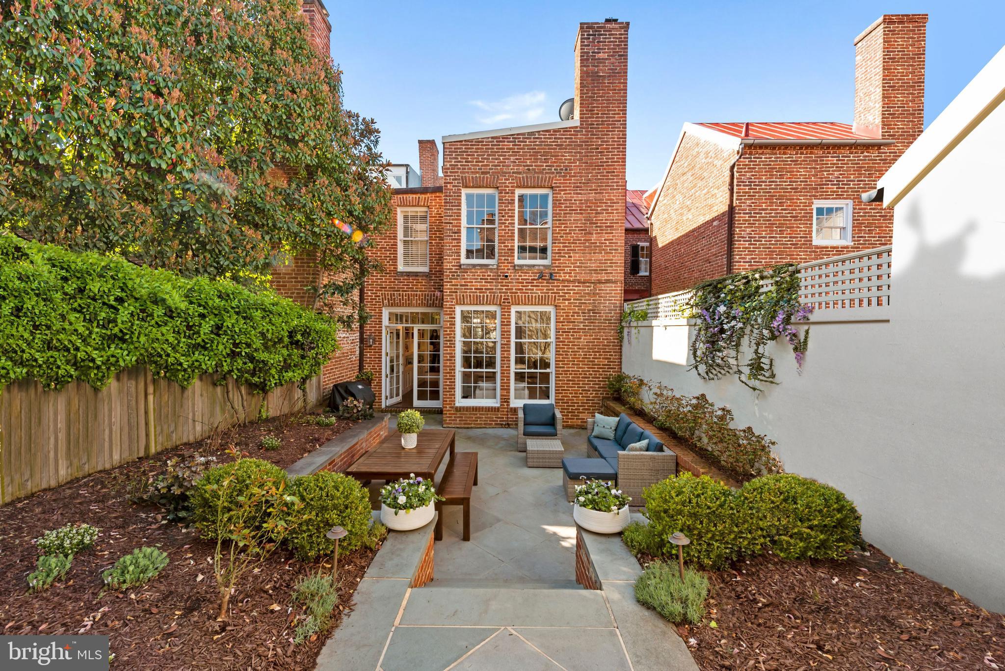 GEORGETOWN - Residential