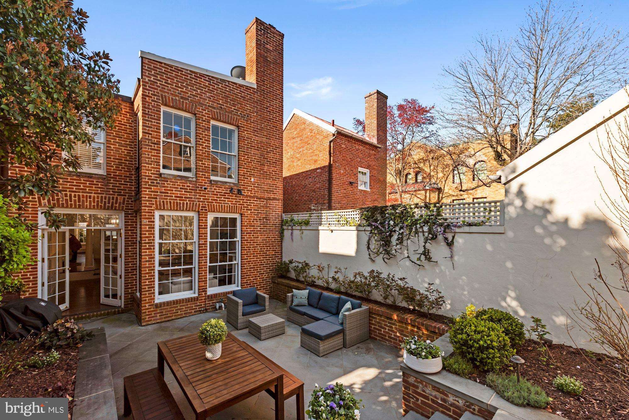 GEORGETOWN - Residential
