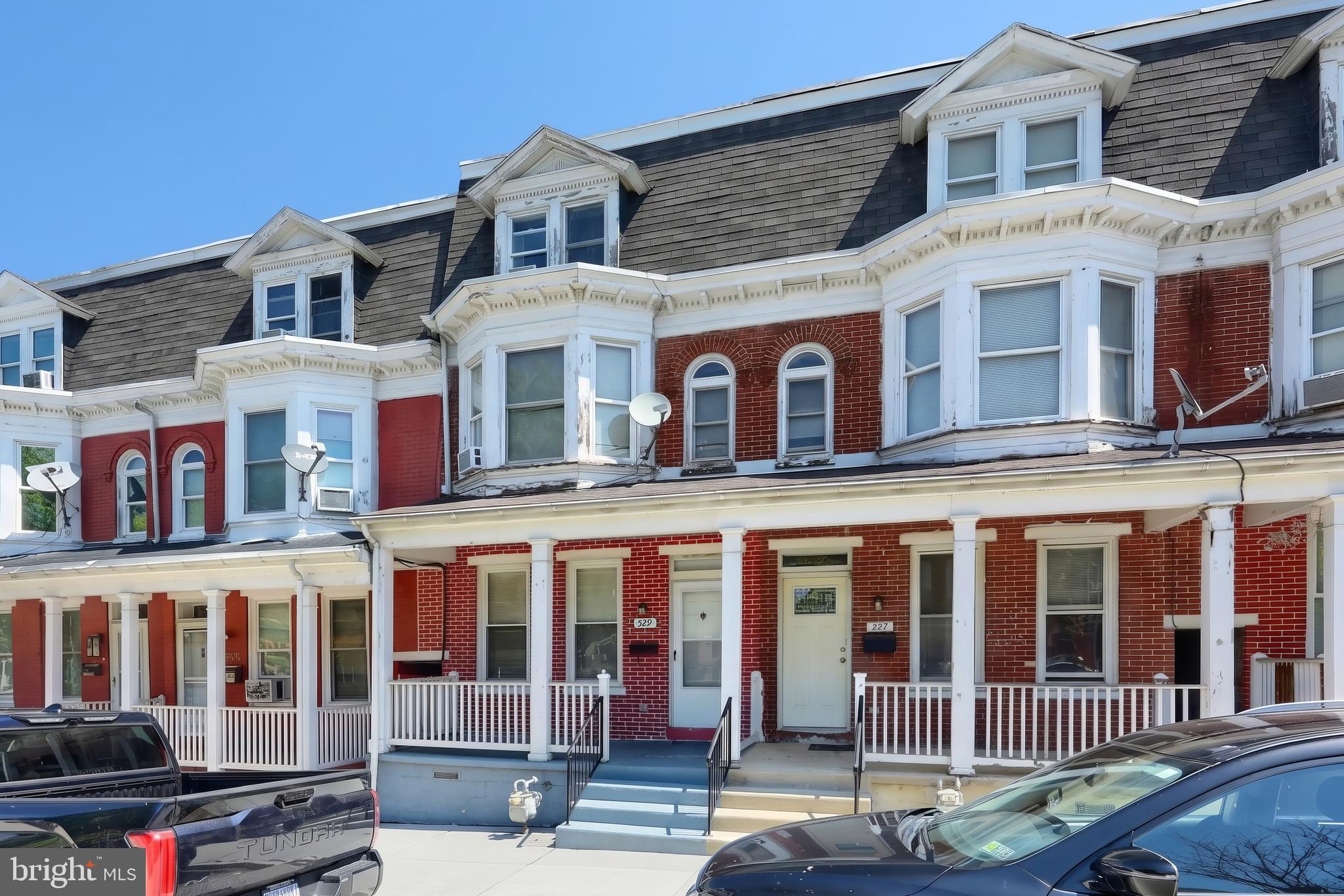 529 THOMAS STREET