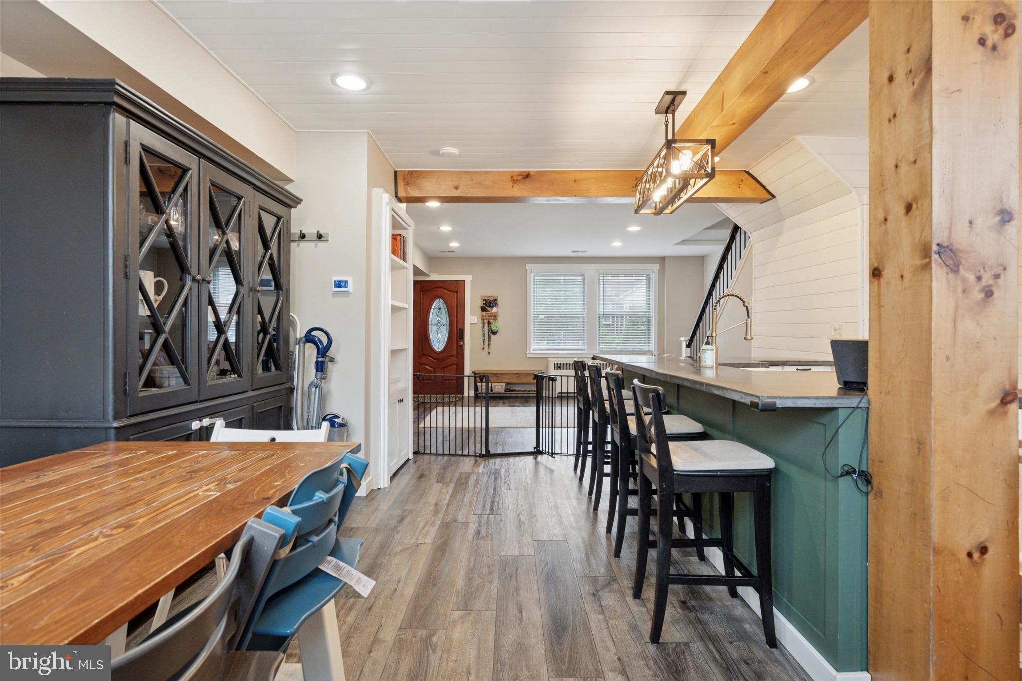 ROXBOROUGH - Residential