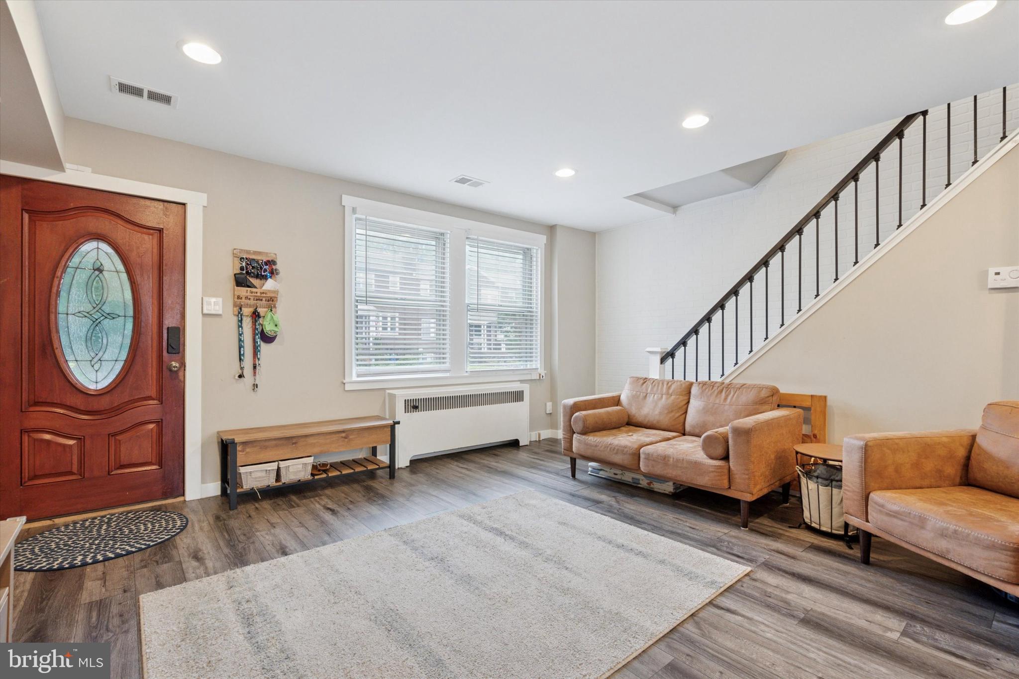 ROXBOROUGH - Residential