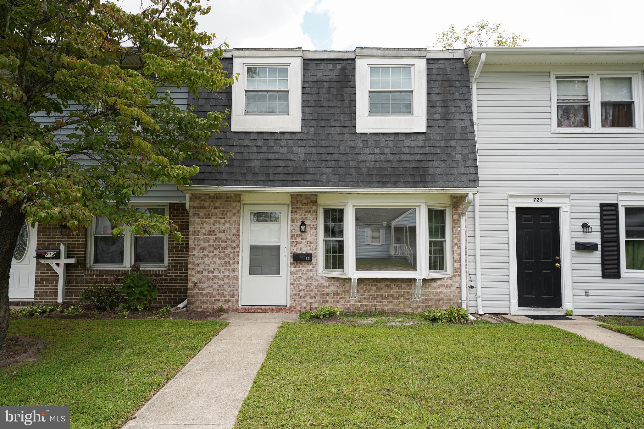 Priced to move - 3BR/2.5BA townhome - couple blocks from tons of community events, parks, shopping, dining - Downtown Salisbury, Sby City Park, Zoo, YMCA, University, Tidalhealth PRMC. Cute floorplan with LVP throughout the first floor - living, dining, kitchen. Half bath w/laundry. Upstairs, primary bedroom with double-closet, full, en-suite bath w/step-in shower. 2 additional bedrooms, 2nd full bath w/tub/shower combo. Relax on your patio in your cute back yard with pathway to your parking. Sizes, taxes approximate.