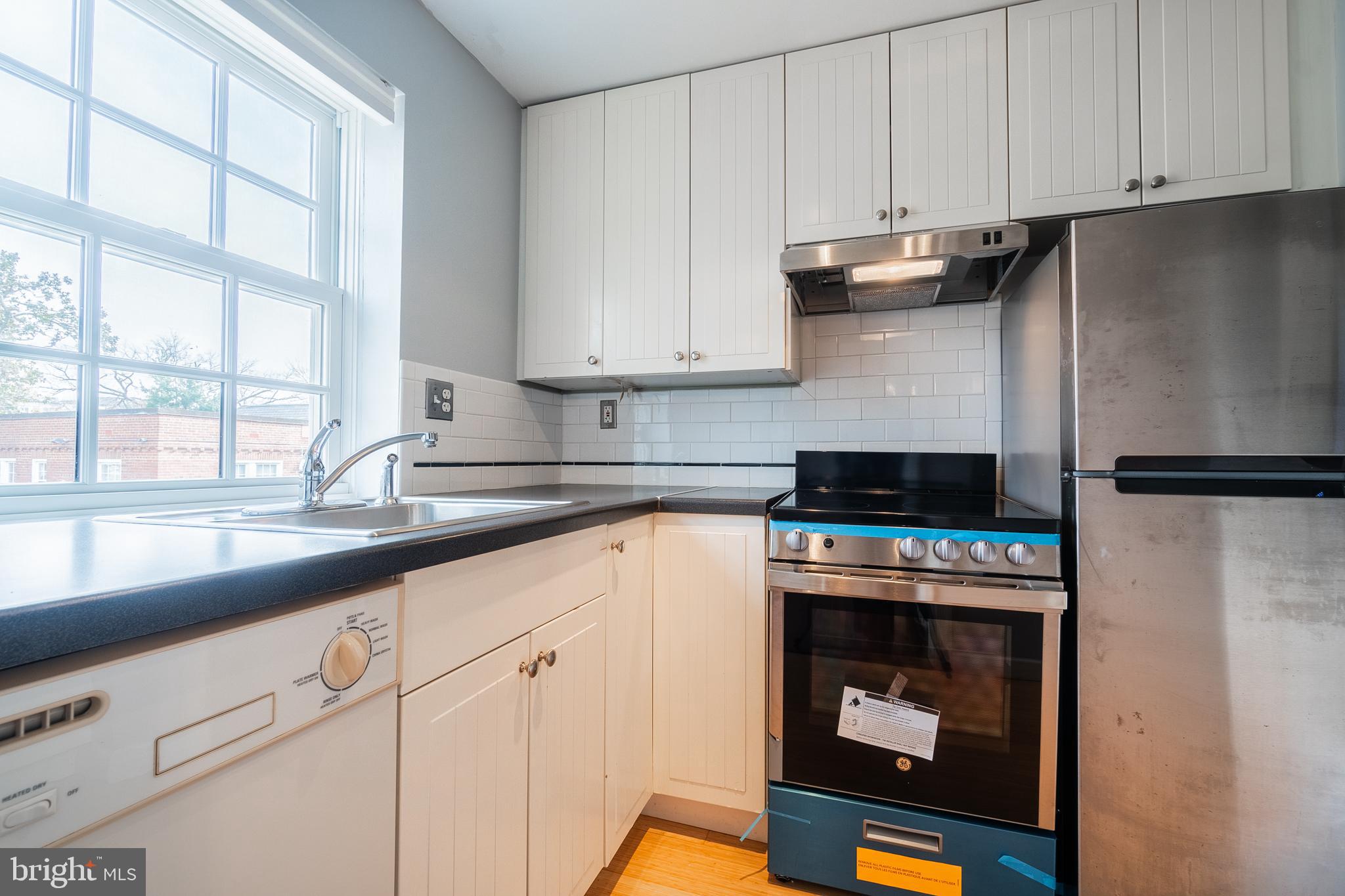 COLONIAL VILLAGE - Residential Lease