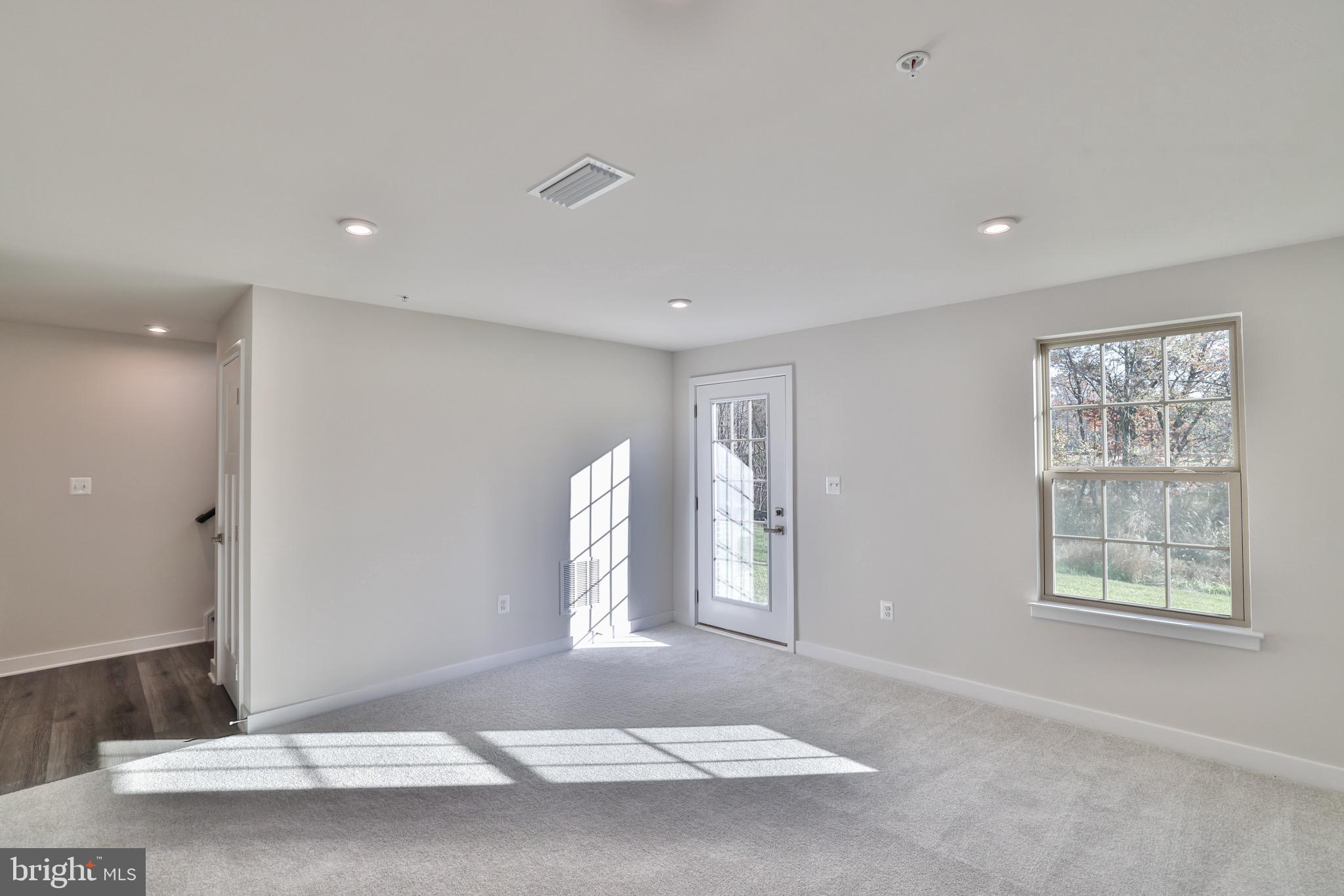 PARKSIDE - Residential Lease